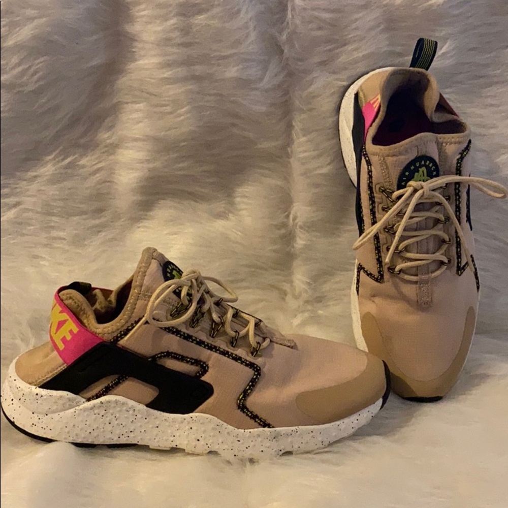Mushroom Nike Air Huarache
